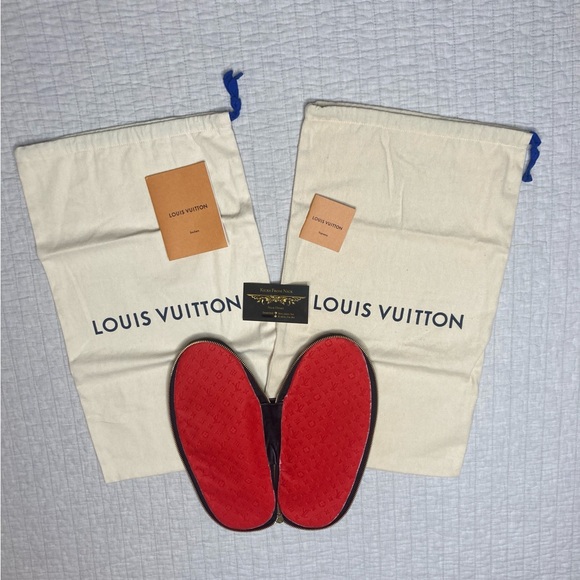 Supreme x Louis Vuitton Hugh Slippers 'Black'
Size 5 - Picture 8 of 9